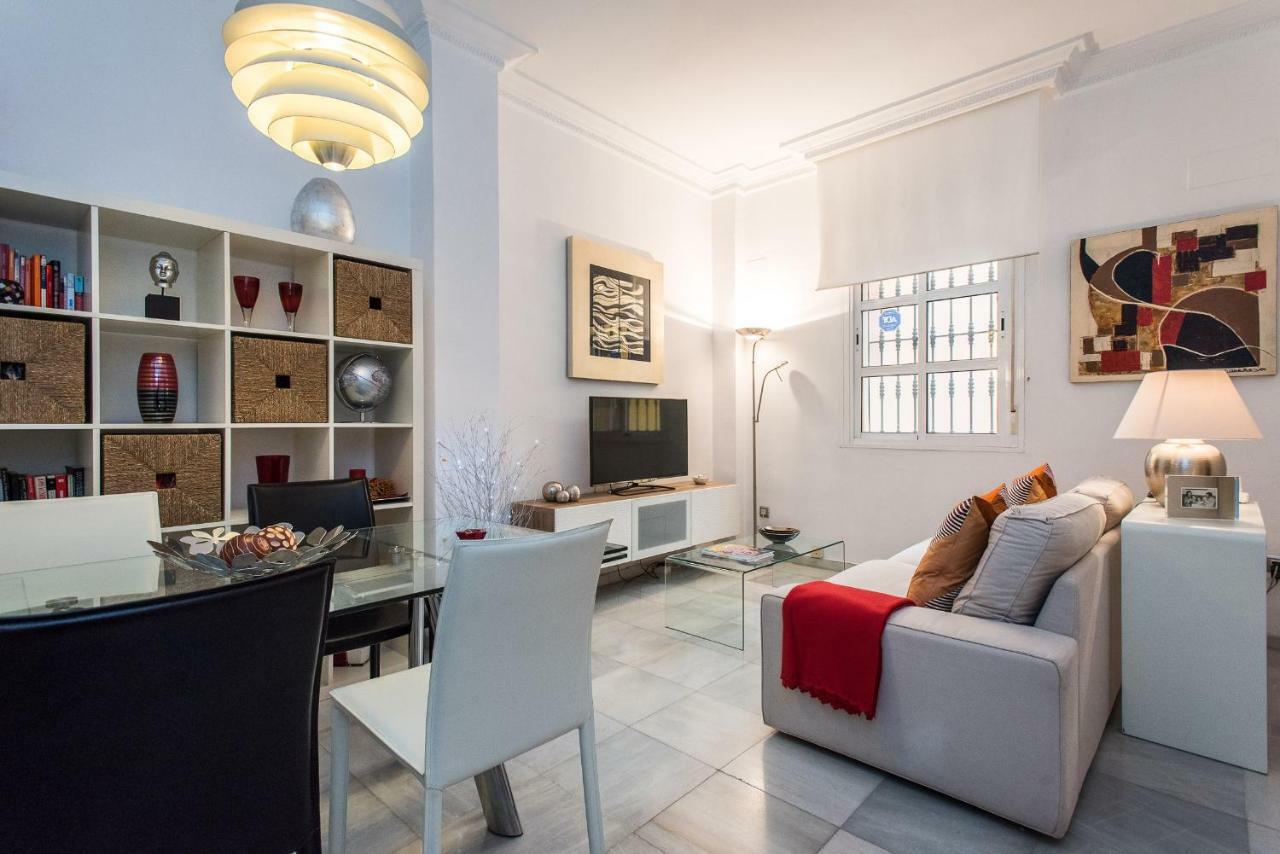 Sun Apartment *